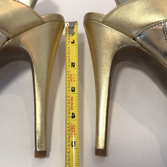 Guess platform silver gold pump. Cutout straps. Never worn. - Picture 9 of 10
